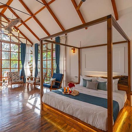 Stayvista At Cicada Chikmagalur 2Bhk Breakfast Included With Amazing View Exterior photo