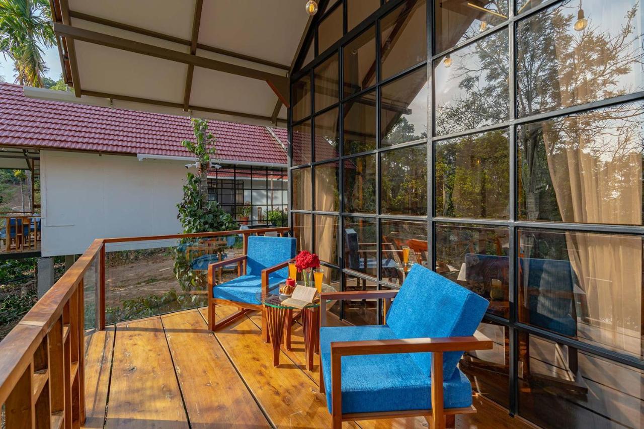 Stayvista At Cicada Chikmagalur 2Bhk Breakfast Included With Amazing View Exterior photo